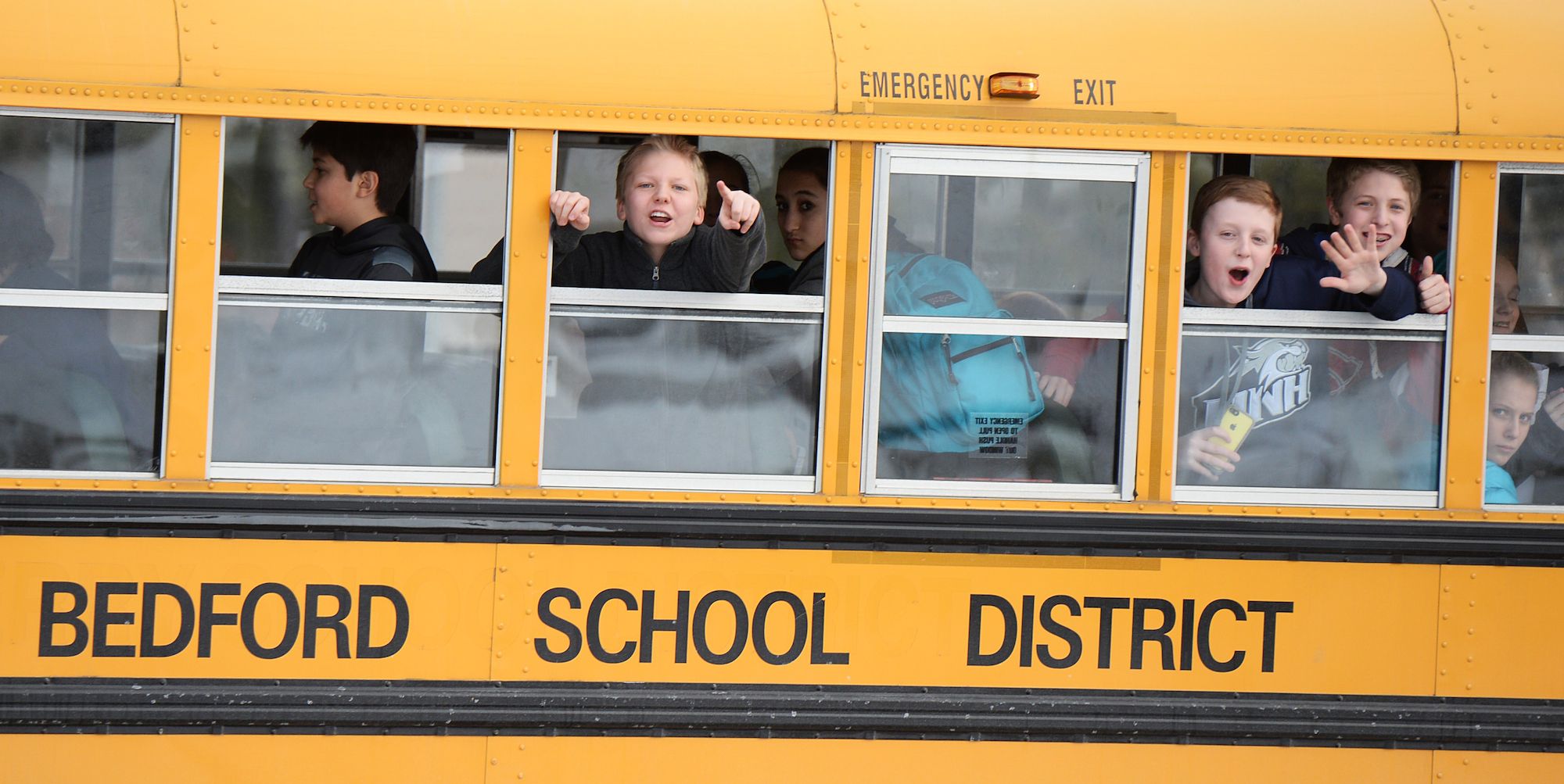 1459537126-schoolbus.jpg