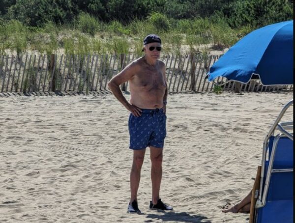 joe-biden-beach-delaware-600x454.jpg