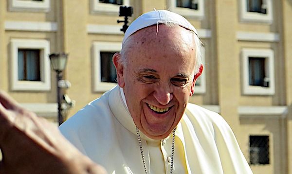 pope-francis-st-peters-square-vatican-catholic-priests-pixabay.jpg