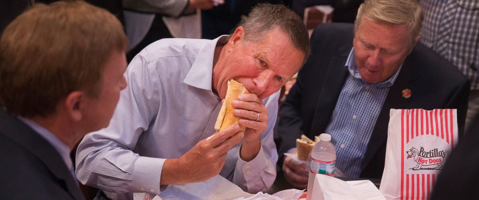 GTY_kasich_eating_as_160425_12x5_1600.jpg