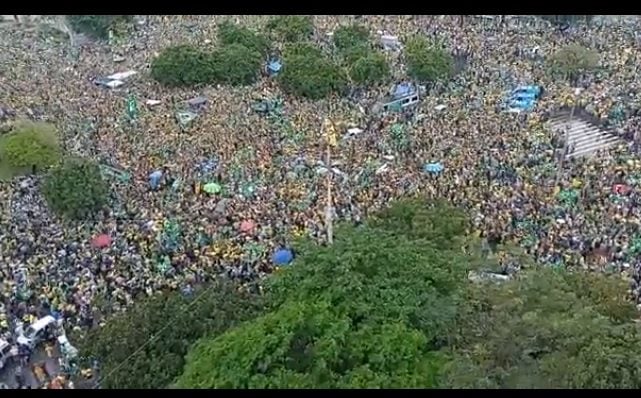 Rio-Brazil-Crowd.jpg